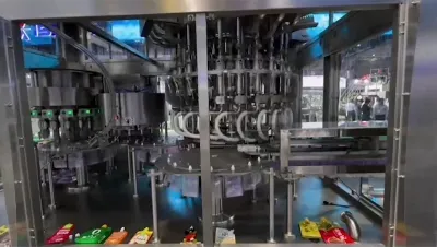 Envasadora e tampadora para sachês com bico (24 bicos)